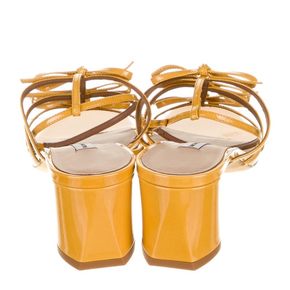 Tabitha Simmons Covie bow mustard yellow patent leather ankle strap heels 38.5 - Picture 2 of 5